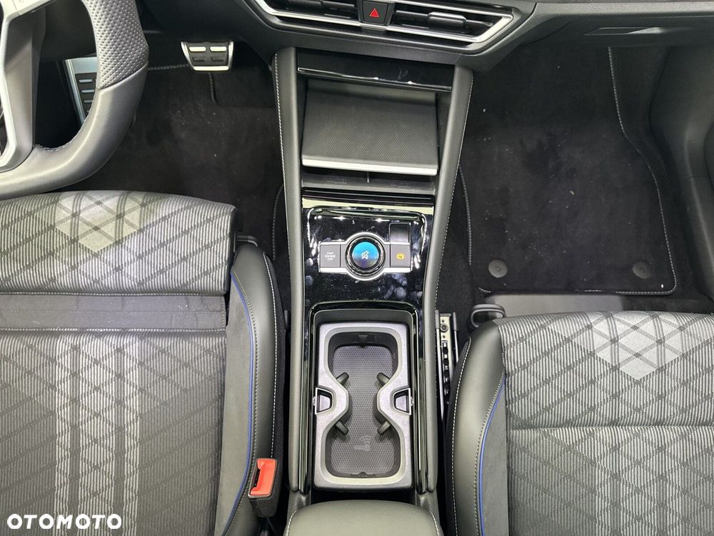 Volkswagen Tiguan - 25