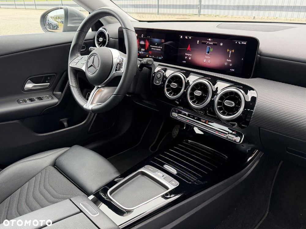 Mercedes-Benz CLA 200 mHEV 7G-DCT - 23