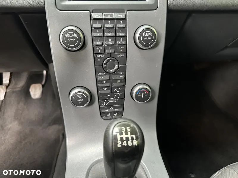 Volvo V50 D3 Momentum - 10