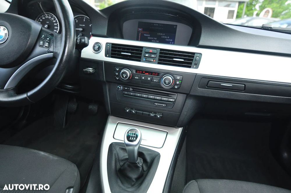 BMW Seria 3 320d - 19