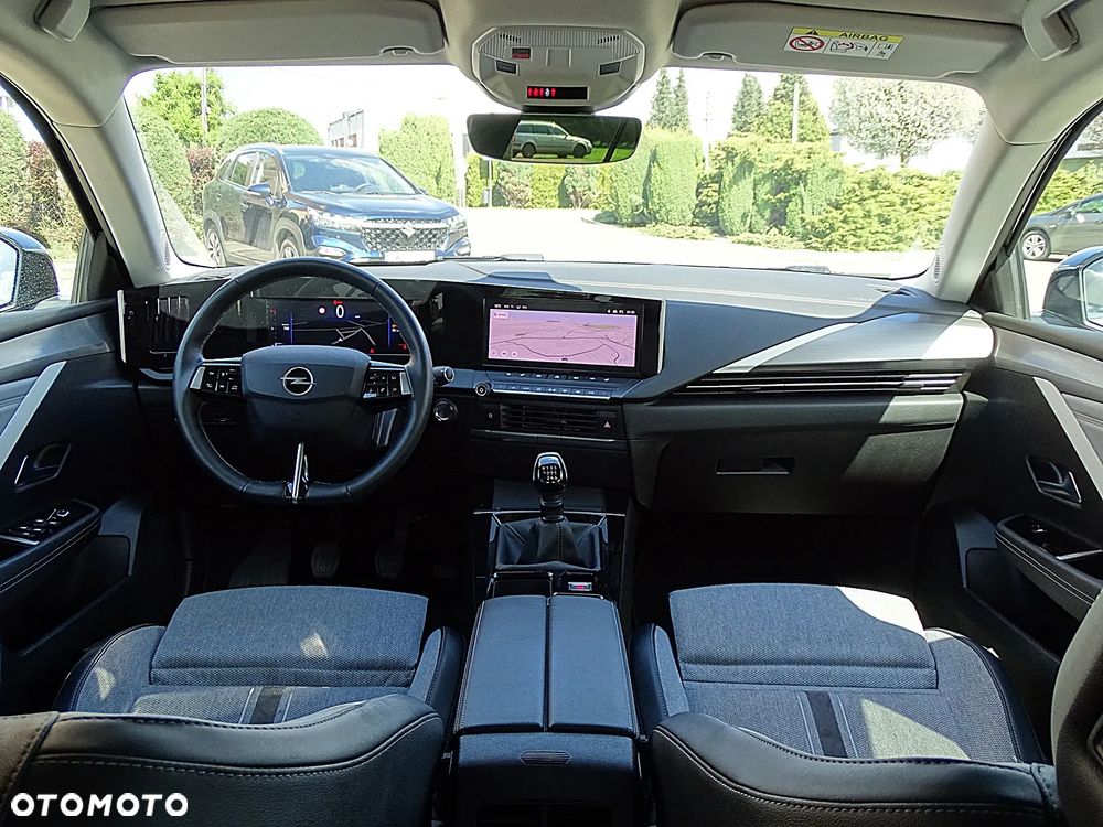 Opel Astra 1.2 Turbo GS - 8