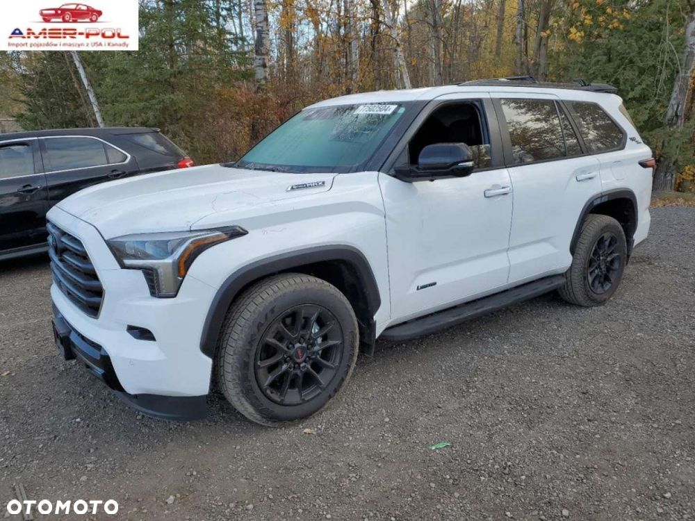 Toyota Sequoia - 1