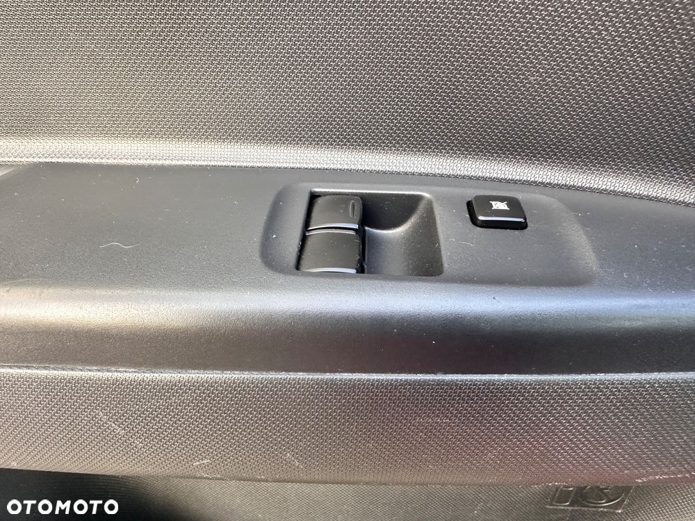 Mitsubishi Space Star - 15