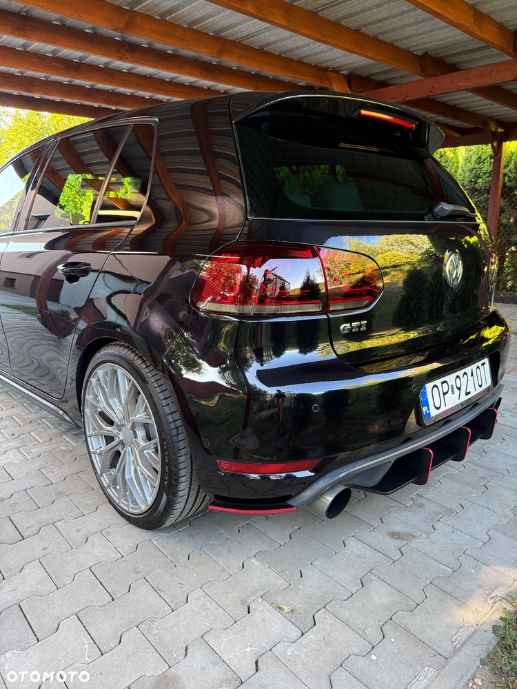 Volkswagen Golf 2012 photo 2