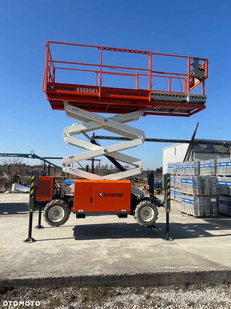 Snorkel S2255RT Podnośnik nożycowy 4x4 Diesel 50 mth 420KG Platforma Genie Skyjack - 30