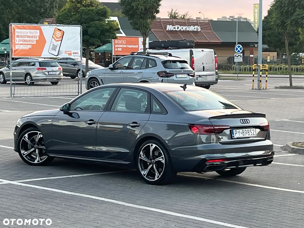 Audi A4 - 1