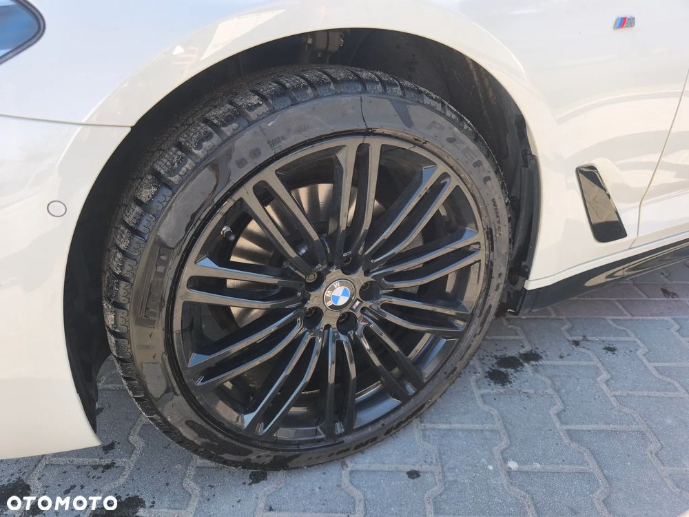 BMW Seria 5 520d xDrive M Sport sport - 12