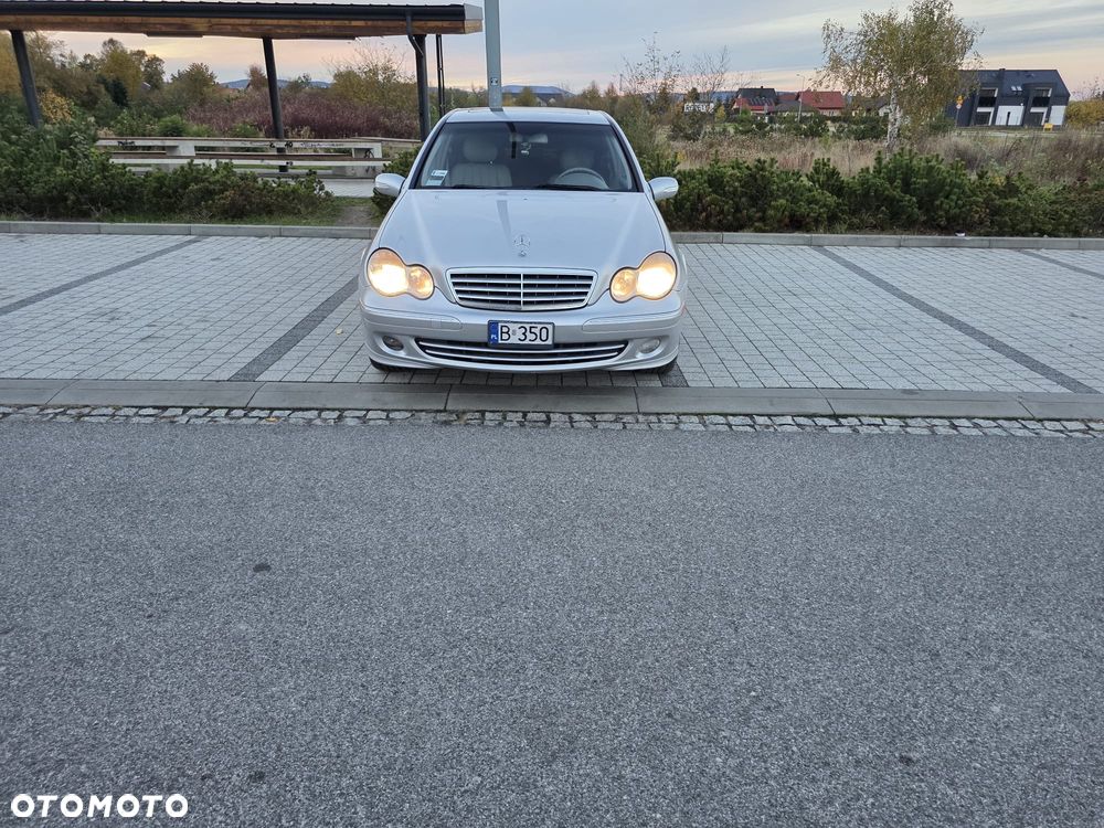 Mercedes-Benz C-Class 2005 photo 4