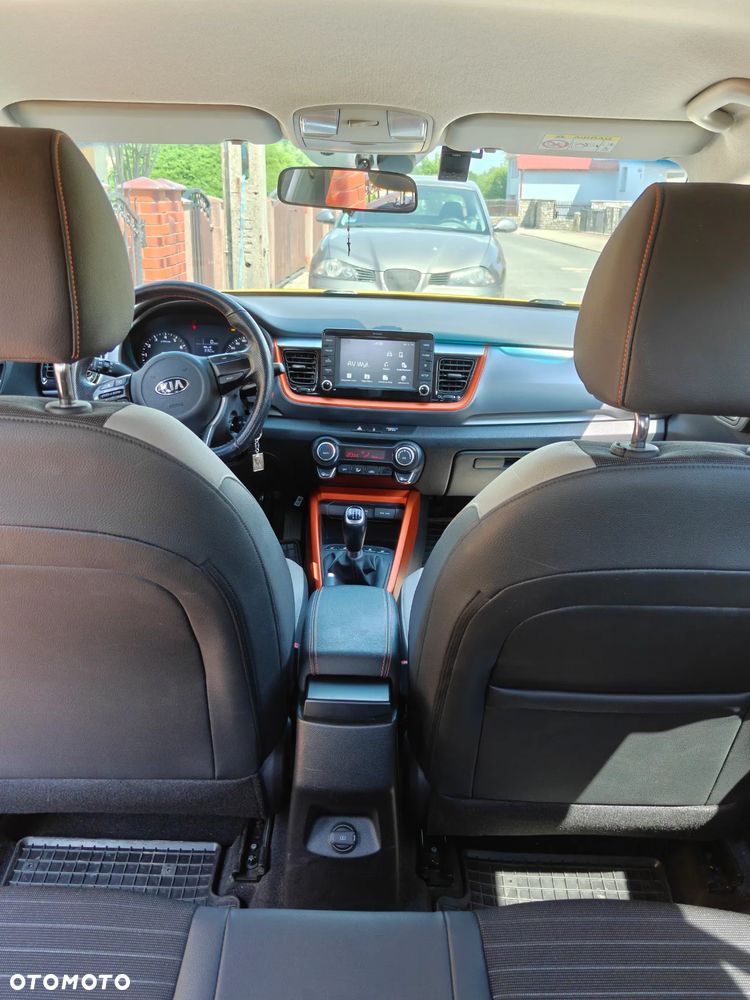 Kia Stonic 1.4 L - 12