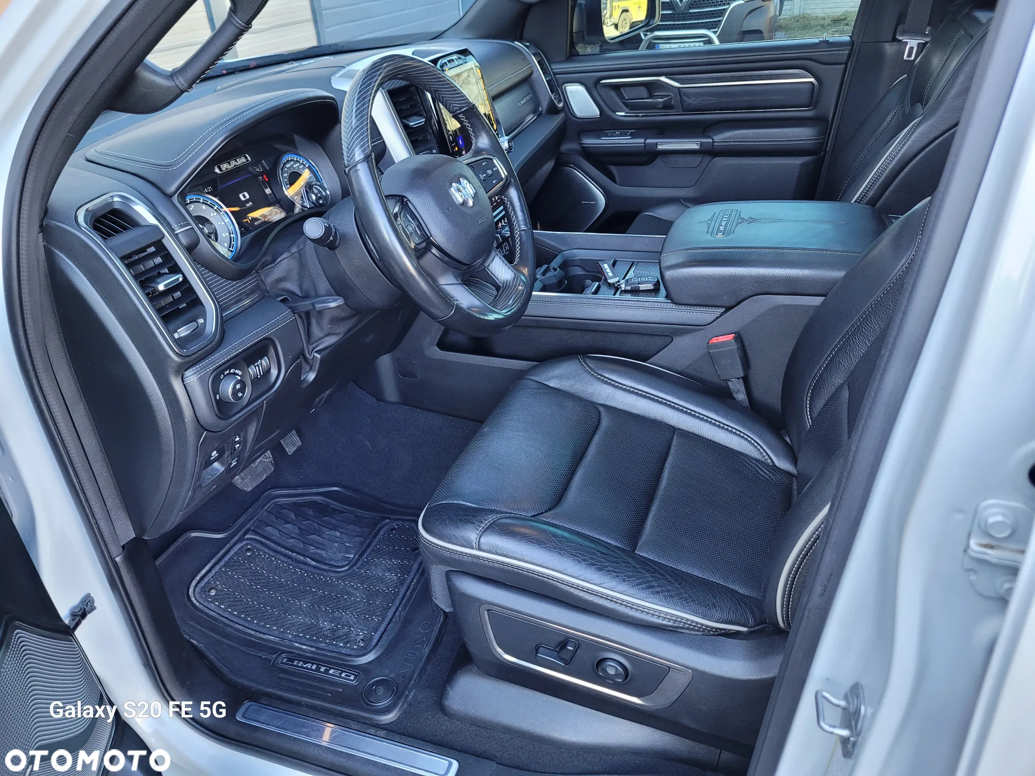 RAM 1500 Crew Cab Limited - 14