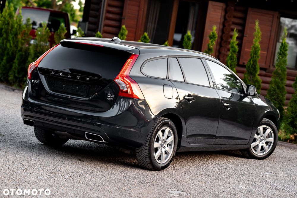 Volvo V60 D4 AWD Geartronic Momentum - 12