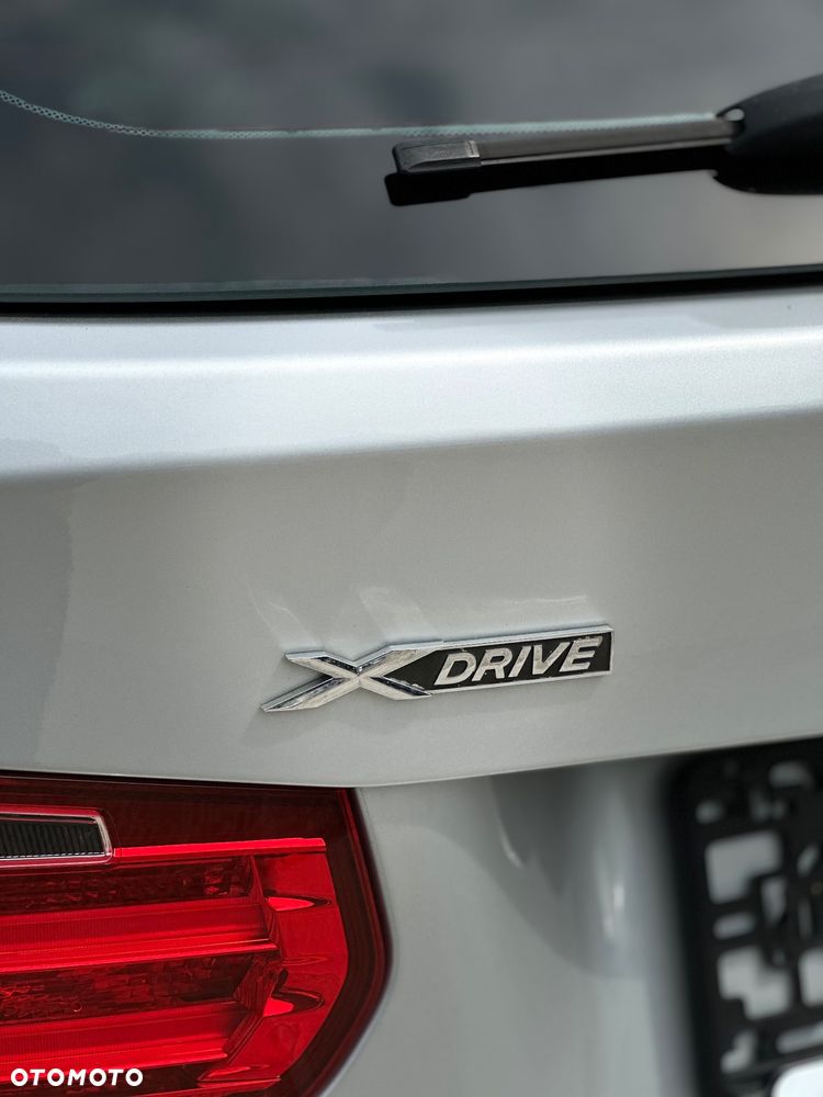 BMW Seria 3 328i Sport Line - 10