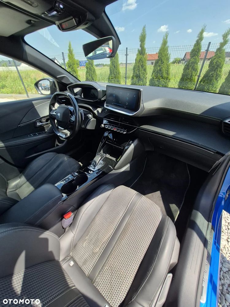 Peugeot 208 PureTech 130 EAT8 GT - 26