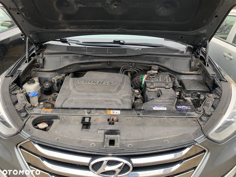 Hyundai Santa Fe 2.2 CRDi 4WD CPF Automatik Premium - 9