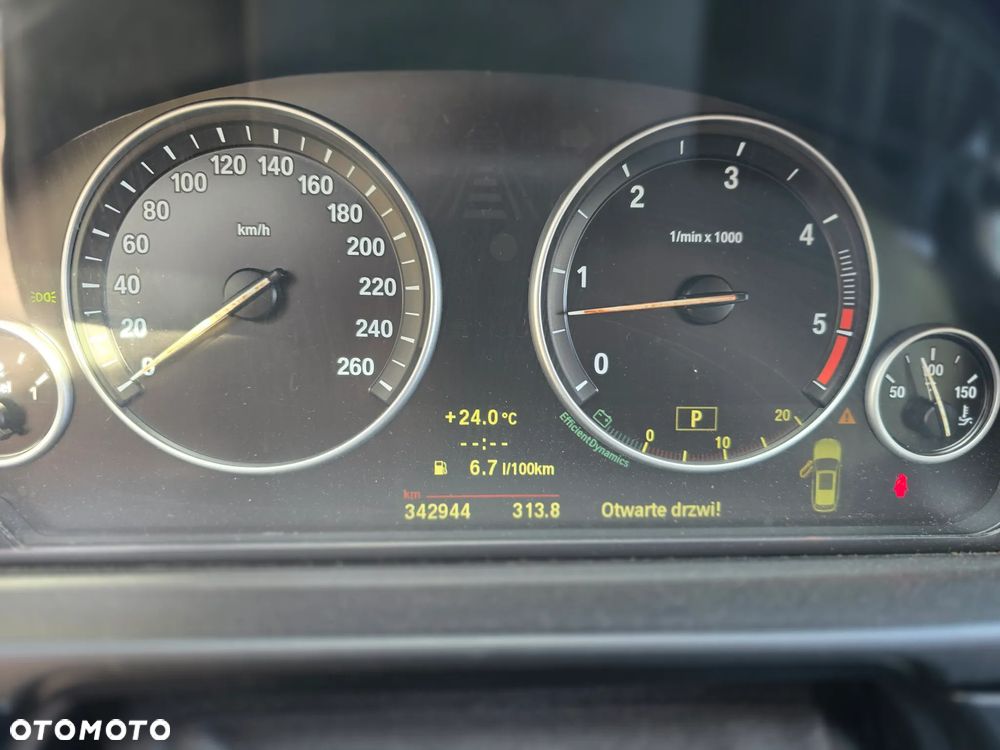 BMW Seria 5 - 13