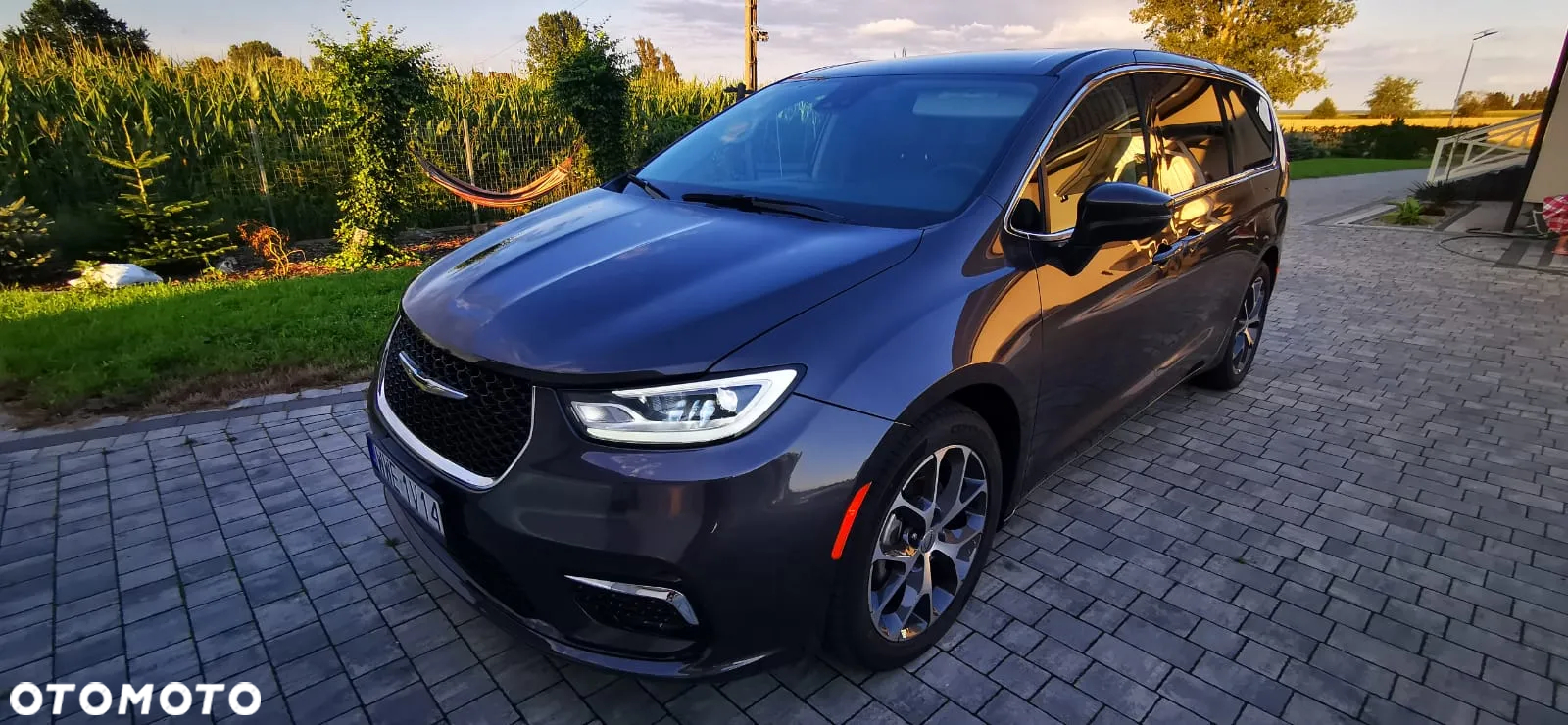 Chrysler Pacifica - 6