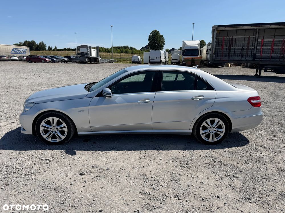 Mercedes-Benz Klasa E 200 CDI DPF BlueEFFICIENCY Automatik Avantgarde - 2
