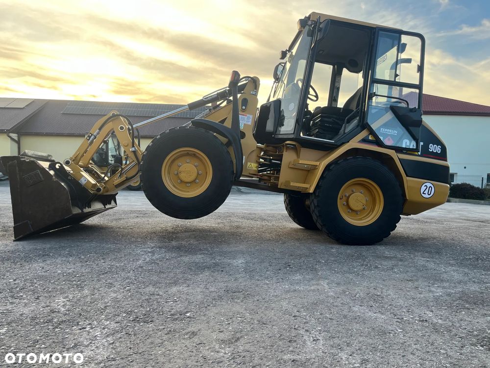 Caterpillar 906 - 5