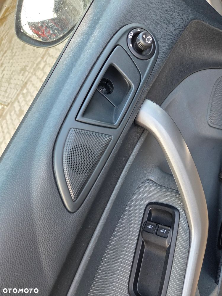 Ford Fiesta 1.25 Titanium EU6 - 14