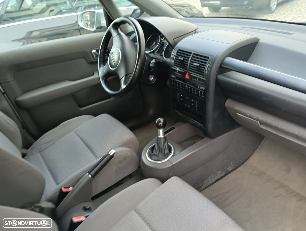 Audi A2 1.4 Attraction - 17