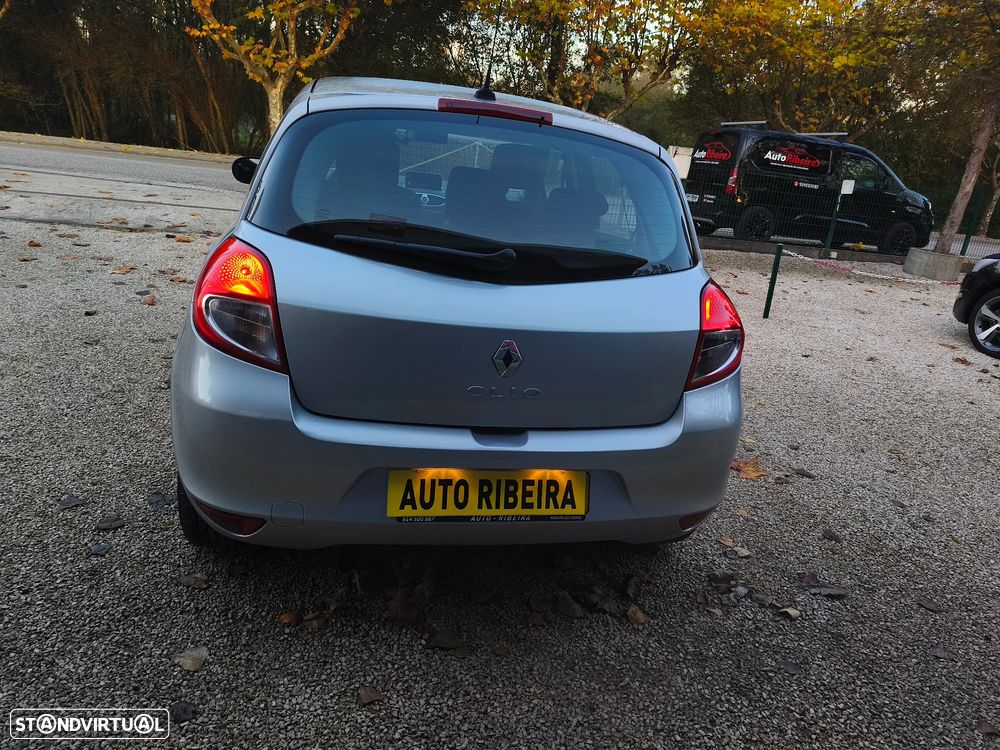 Renault Clio 1.2 16V Dynamique S - 17