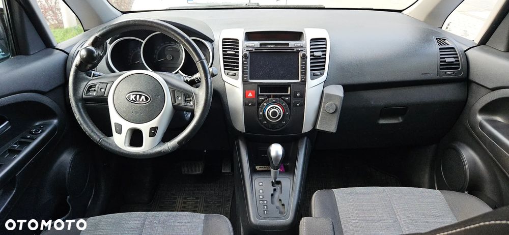 Kia Venga 1.6 L - 5