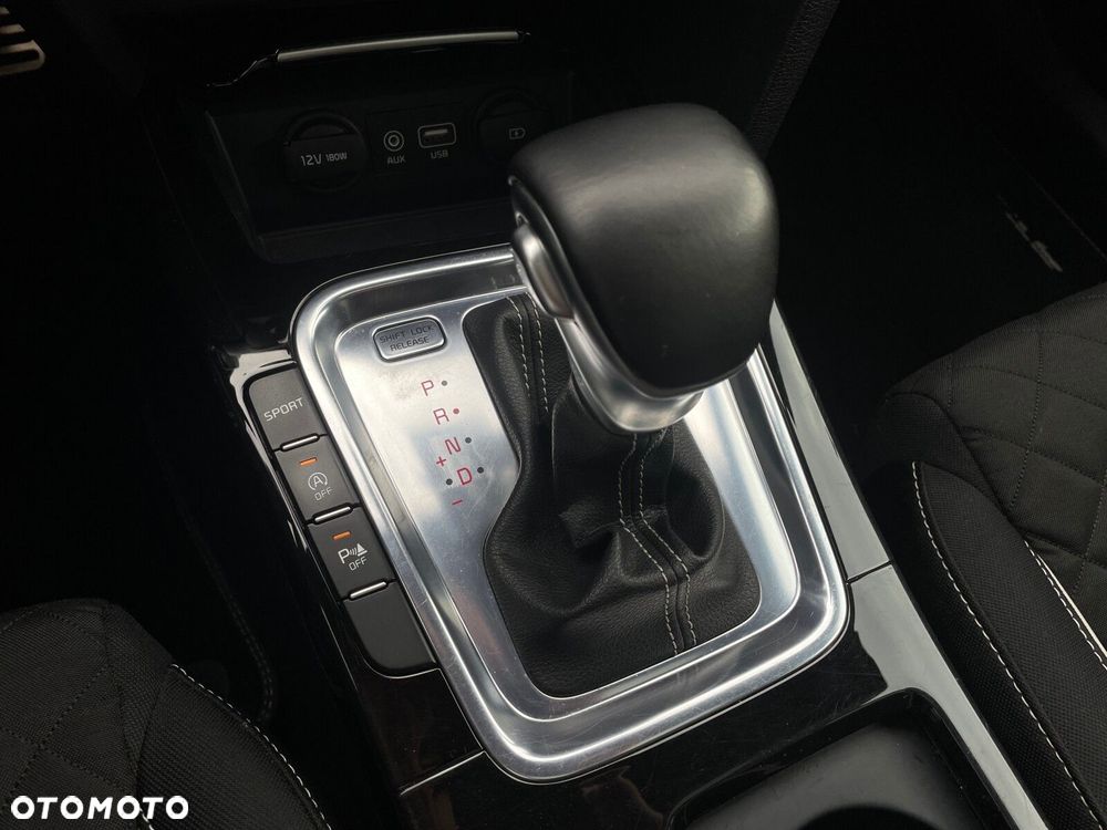 Kia ProCeed - 33