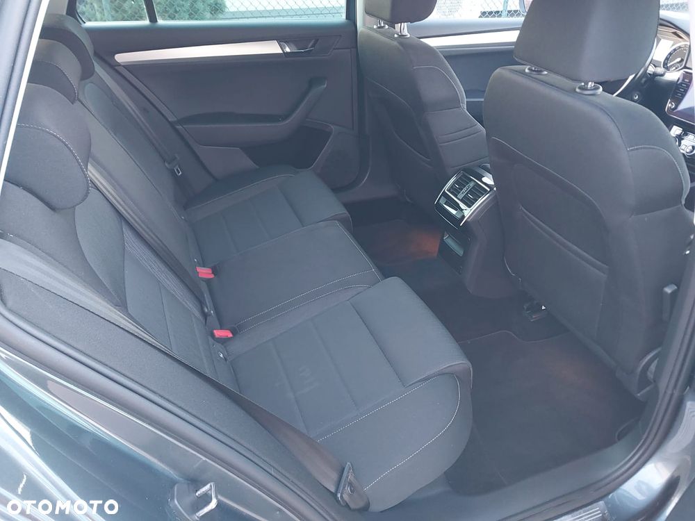 Skoda Superb 2.0 TDI Ambition DSG7 - 14