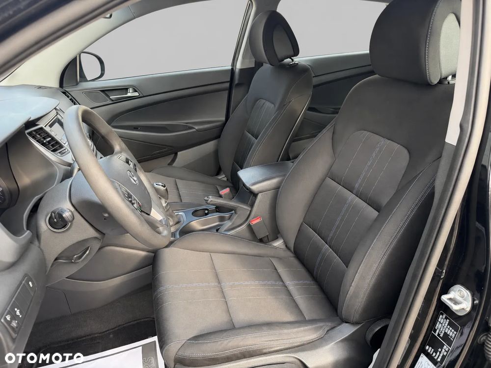 Hyundai Tucson blue 1.7 CRDi 2WD Classic - 16