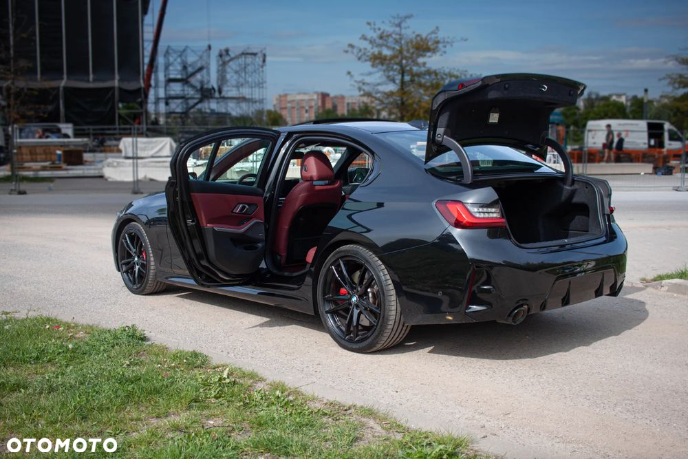 BMW Seria 3 330i M Sport sport - 9