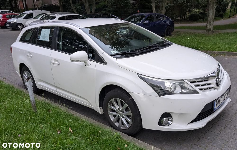 Toyota Avensis 2.0 Sol - 10