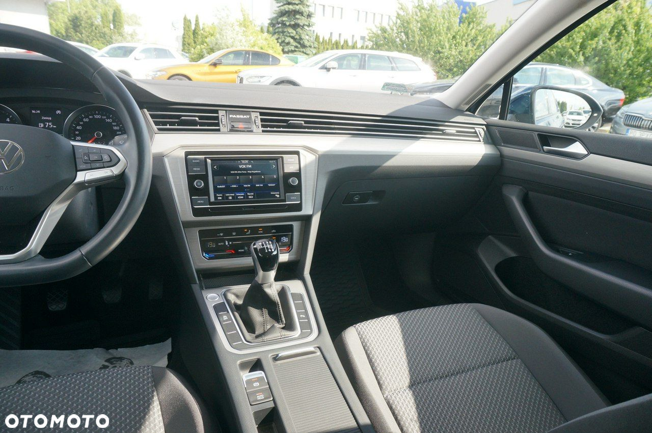 Volkswagen Passat 2.0 TDI EVO Essence - 16