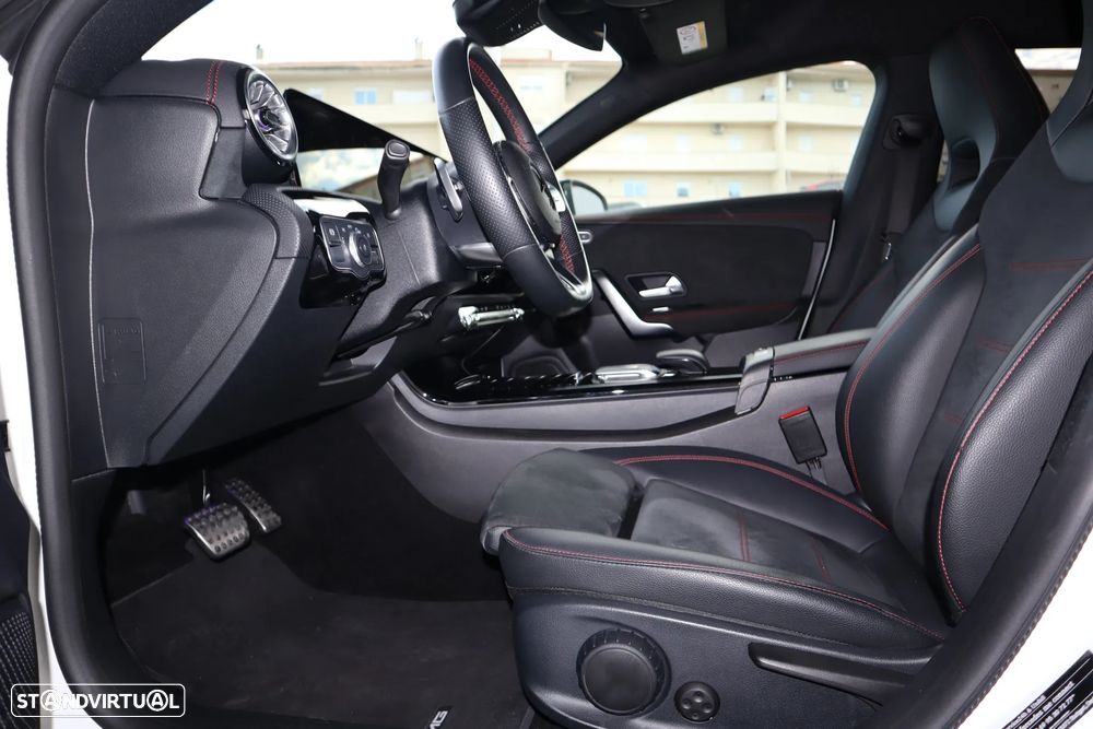 Mercedes-Benz CLA 250 e Shooting Brake AMG Line - 16