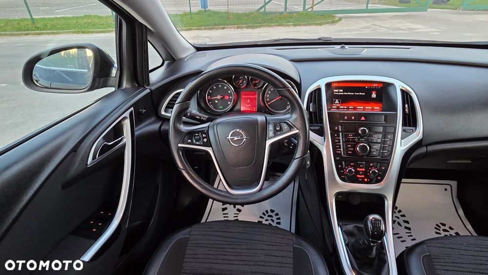 Opel Astra 1.6 Sport - 28