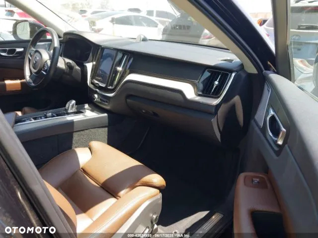 Volvo XC 60 B5 B AWD R-Design - 6