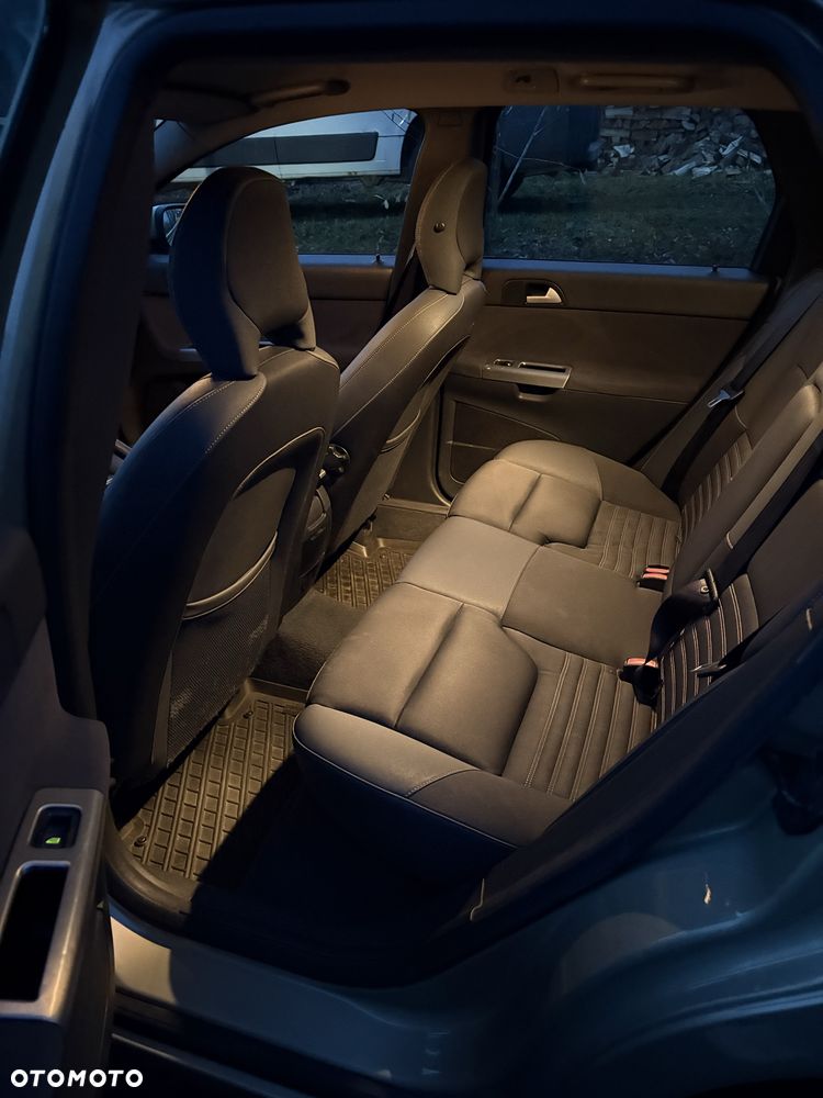 Volvo V50 - 8