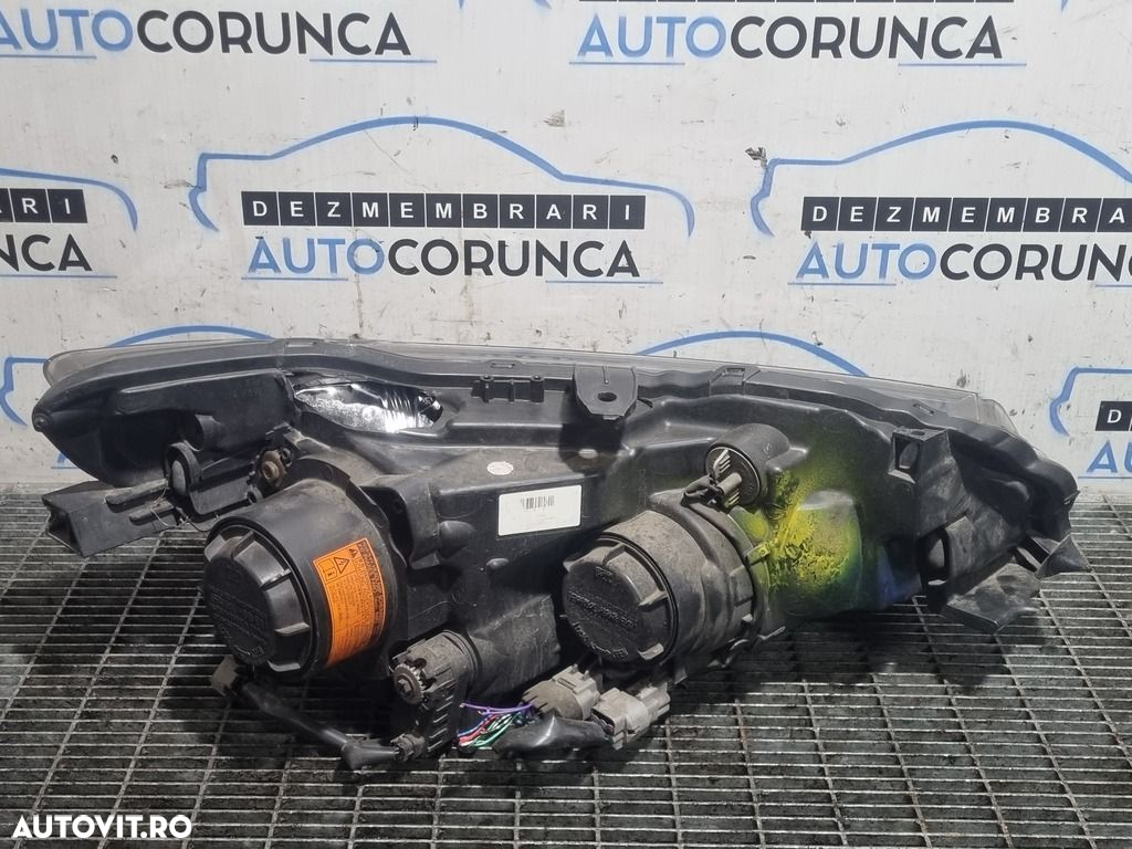Far Stanga Mitsubishi Outlander III 2012 - 2015 SUV 4 Usi (1085) Xenon - 3