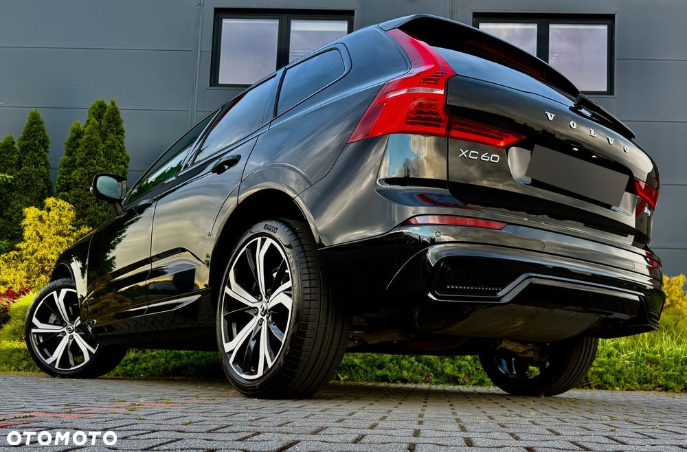 Volvo XC 60 B4 B Plus Dark - 4