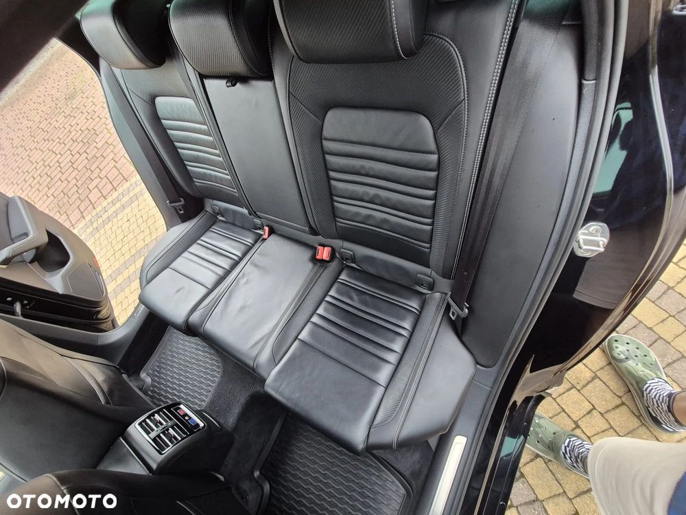 Volkswagen Passat - 24