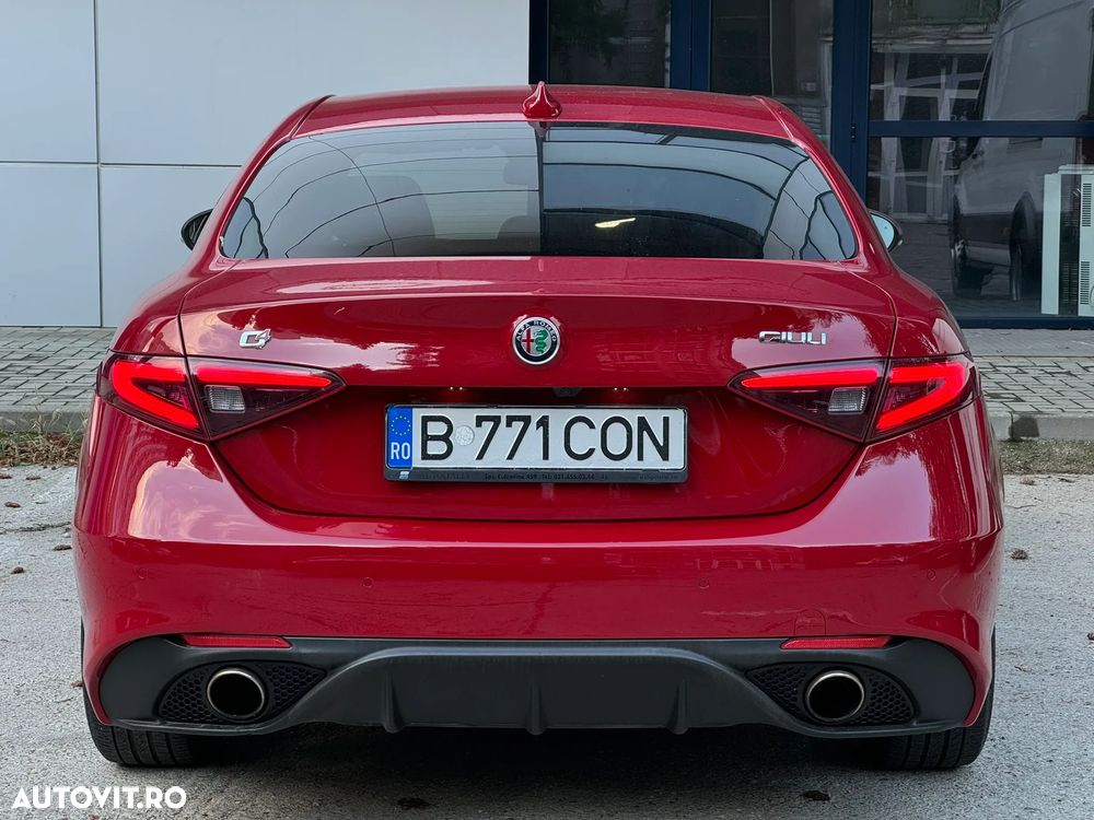 Alfa Romeo Giulia 2.0 Turbo AWD AT8 Veloce - 5