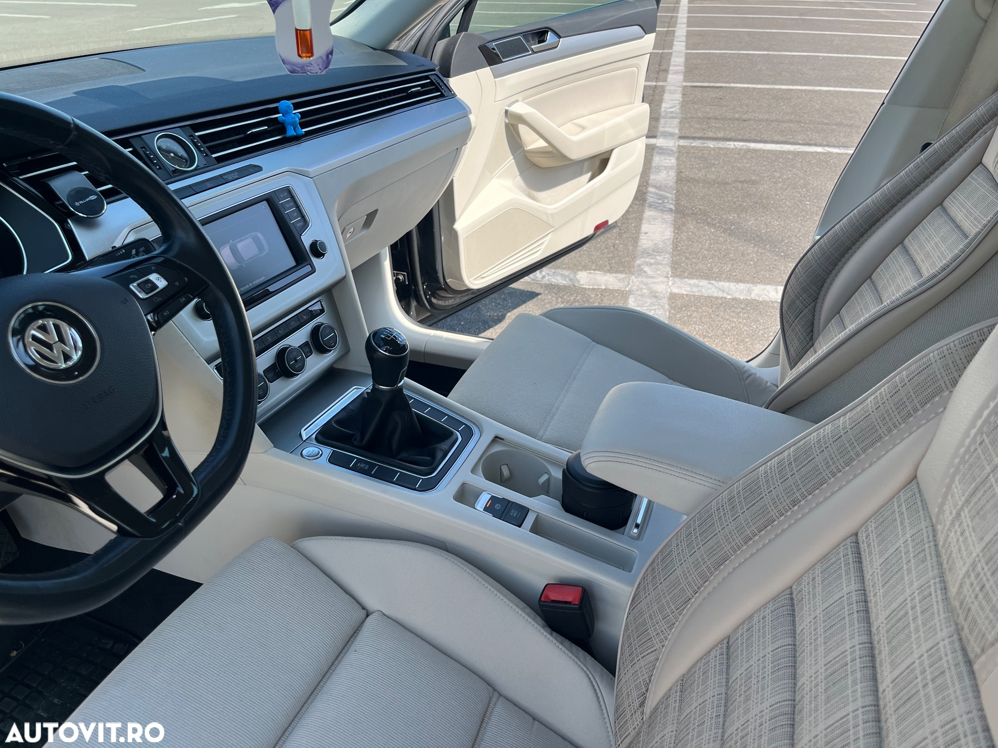 Volkswagen Passat 2.0 TDI Highline - 12