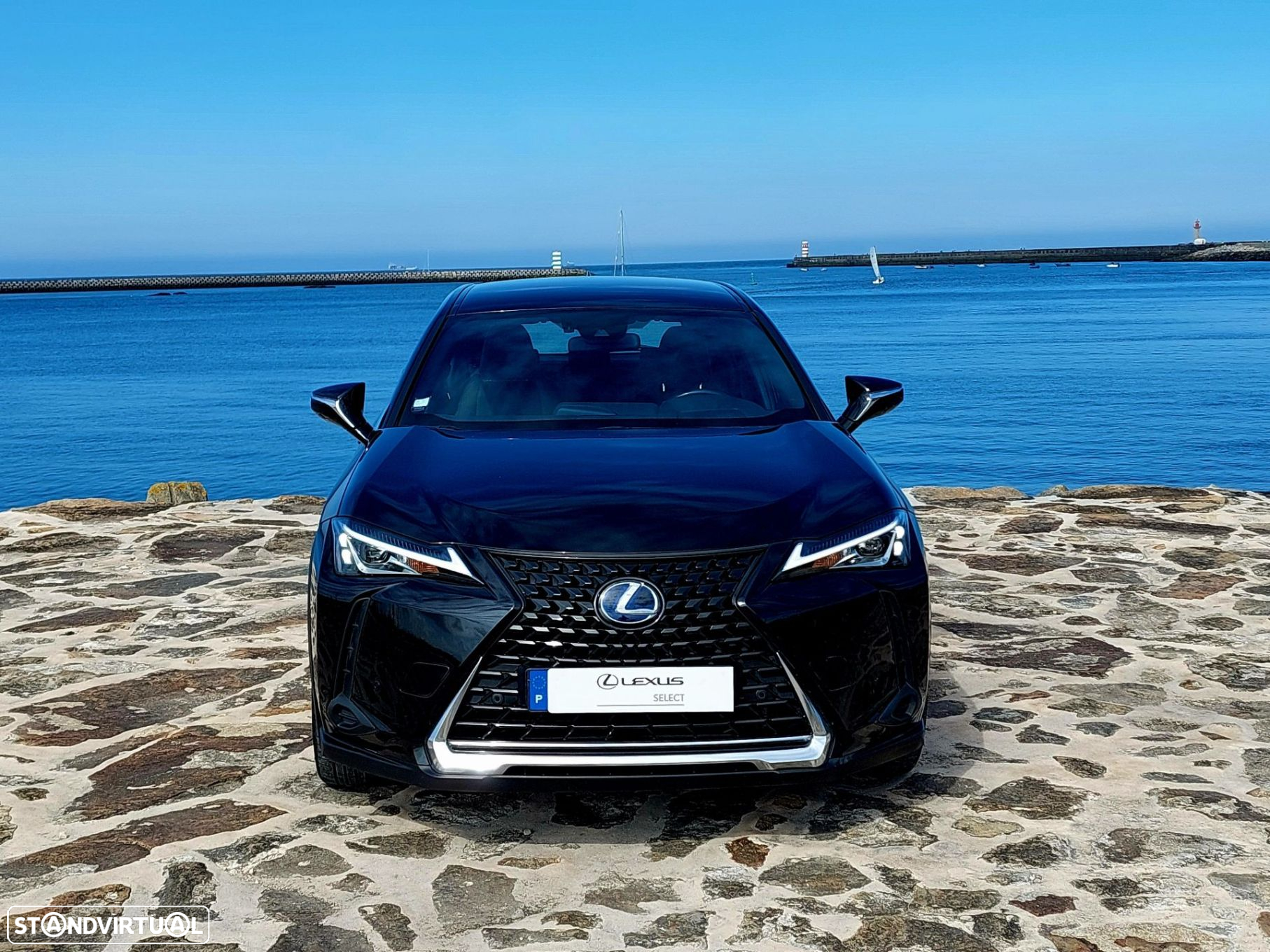 Lexus UX 250h Business - 9