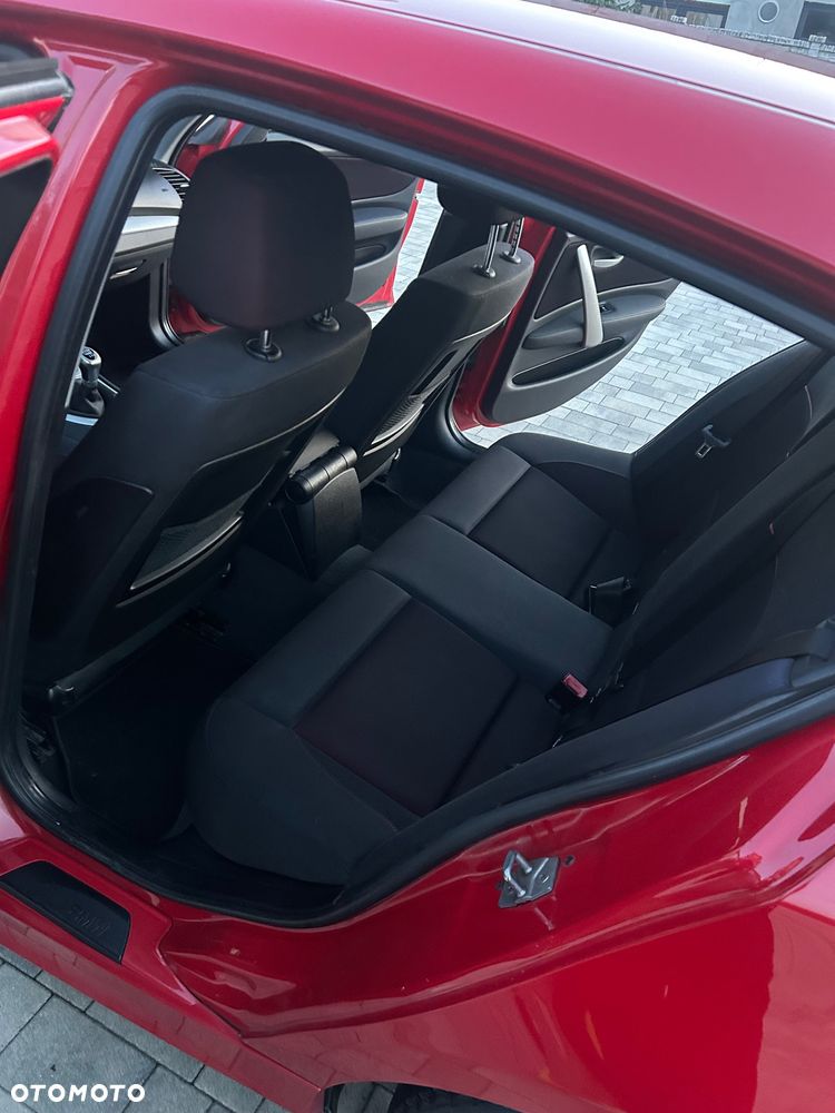 BMW Seria 1 118d - 9