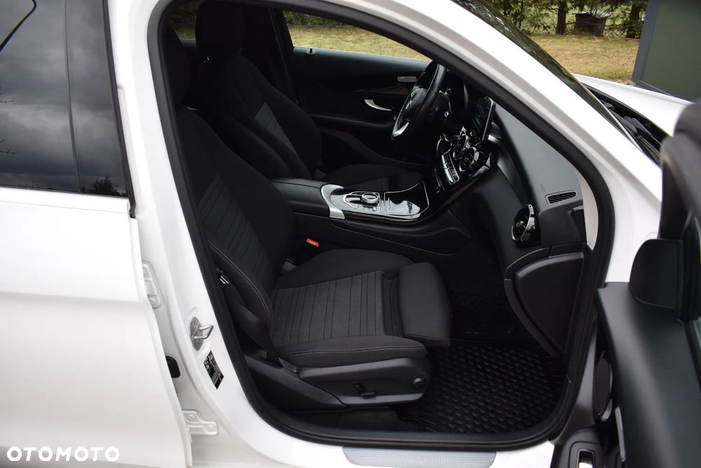 Mercedes-Benz GLC - 34