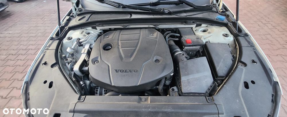Volvo V90 D4 Geartronic Momentum Pro - 20