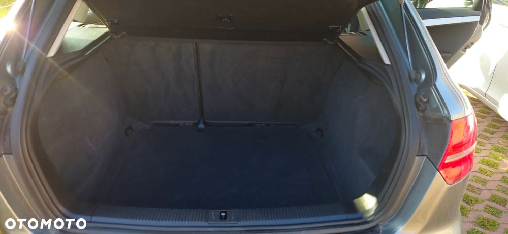 Audi A3 Sportback 1.6 TDI DPF Ambiente - 7