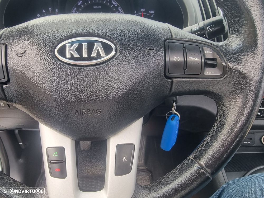 Kia Sportage 1.7 CRDI ISG LX - 23