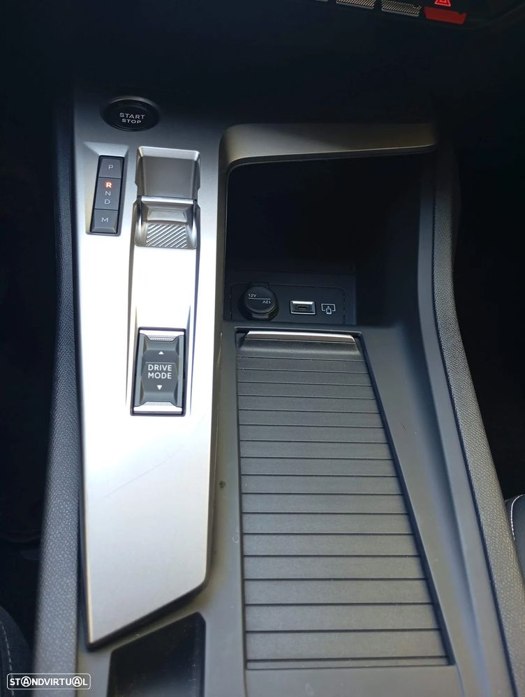 Peugeot 308 SW 1.2 Hybrid Allure e-DCS6 - 12