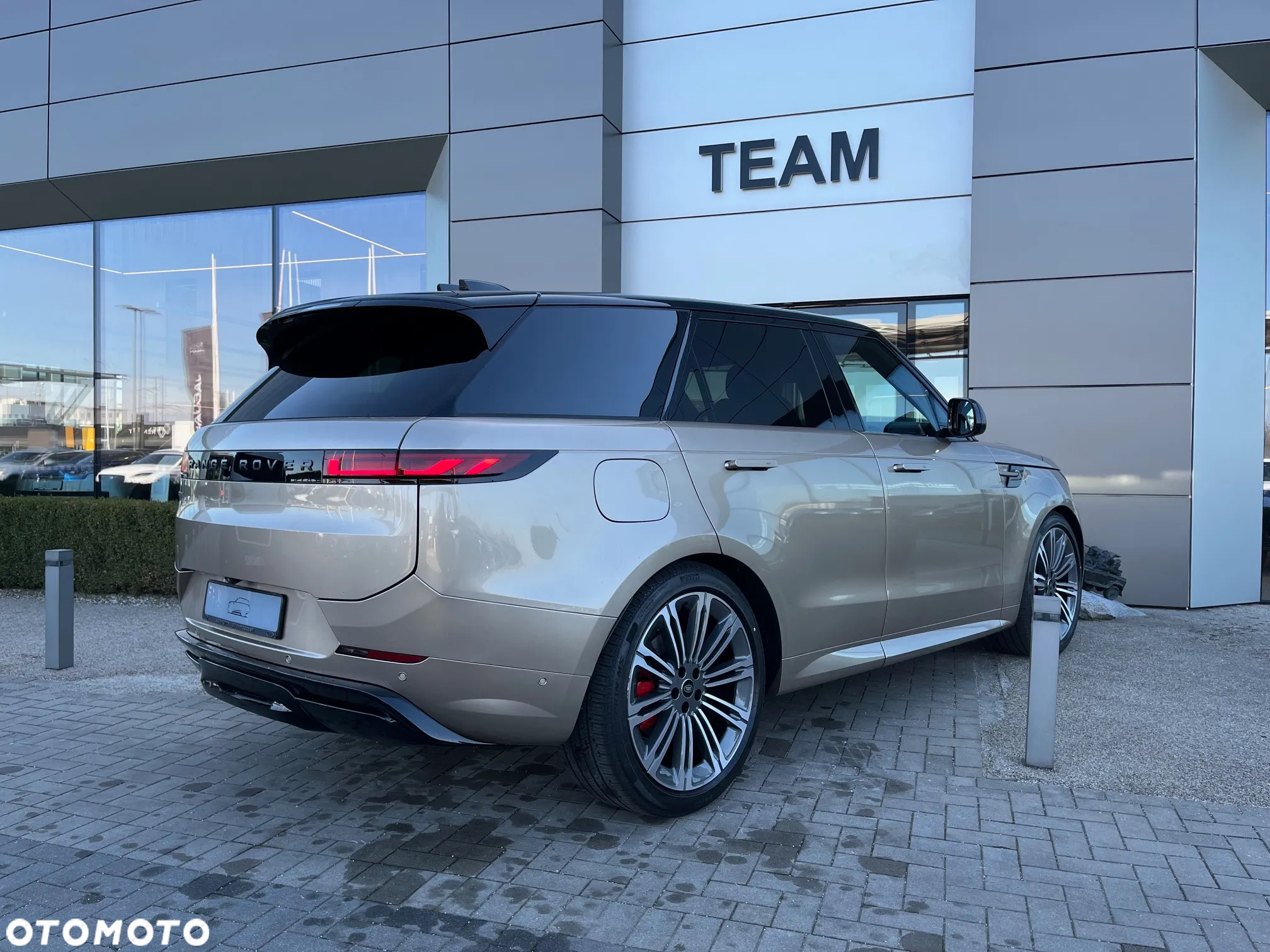 Land Rover Range Rover Sport - 24