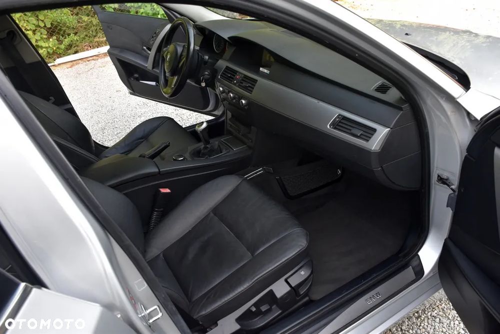 BMW Seria 5 - 25